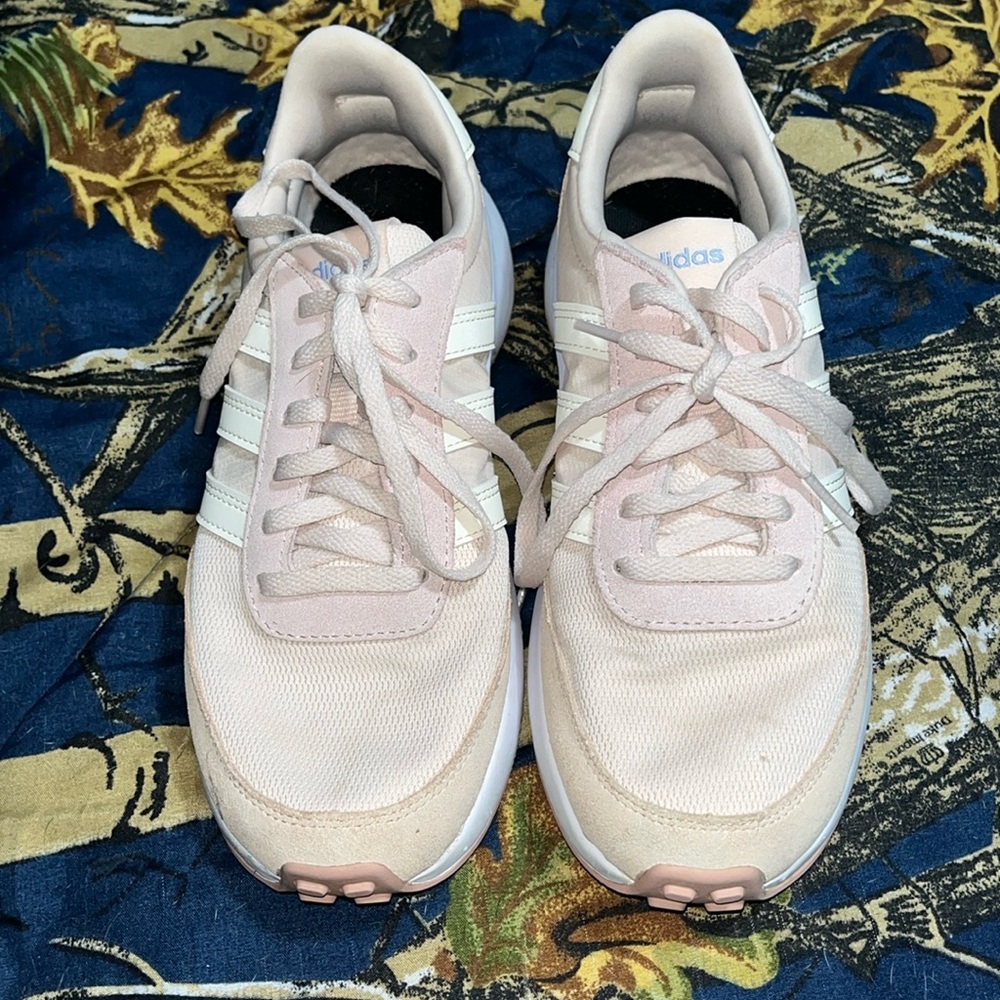 Women’s light pink adidas tennis shoes